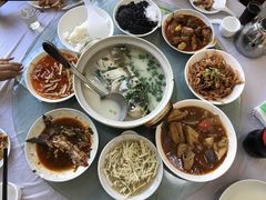 -天乐农家鱼头王(天目湖店)