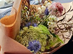 -FLOVIE FLORIST CAFE