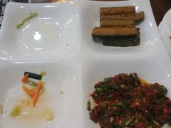 -萨宁音登锡伯风味餐厅(一楼店)