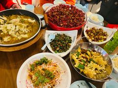 -有红鸡毛店·川菜(建设路店)