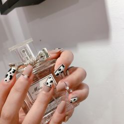 -甲舍美甲美睫艺术馆