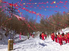 -亚布力新体委滑雪场