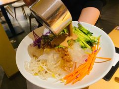 手工粗粒大拉皮-关东小磨东北菜(上海长风大悦城店)