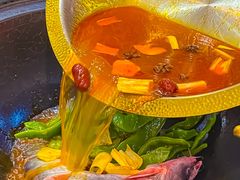 -老刘生态大鱼坊铁锅炖鱼(赛马场店)