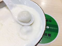 -佰搭果·广式茶餐厅(西华路店)