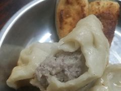 -黄阿姨锅贴大王(万航渡路店)