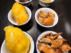 -东川炭炉鸡煲·榴莲瓦煲鸡(广州首店)