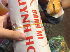 -Bánh Mì Huynh Hoa