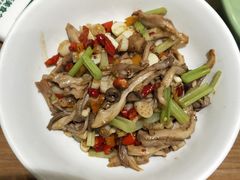-费大厨辣椒炒肉(新城吾悦广场店)