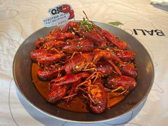 -巴厘龙虾·榜首油焖大虾(音乐学院·沿江酒馆店)