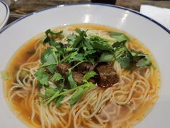 重庆特色红烧牛肉粉-遇见老三样(昌北机场店)