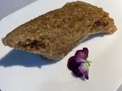 咸蛋黄肉粽-屋里厢上海菜馆