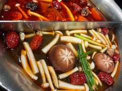 -湊湊火锅·茶憩(打浦桥日月光店)