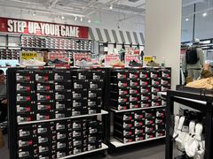 -UNDER ARMOUR(新燕莎奥莱店)