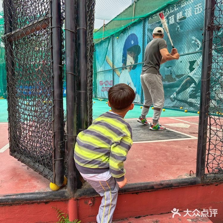 深圳探店｜街头氛围十足的棒球🥎咖啡馆～