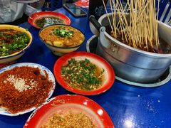 -马路边边麻辣烫联盟路店