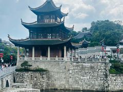 -包整·丝娃娃(甲秀楼景观店)
