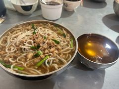 -正宗杨记普洱酸醋米线(总店)