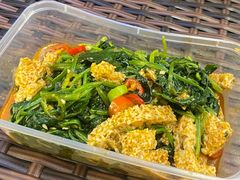 菠菜拌面筋-东方亚克西餐厅(西康路店)