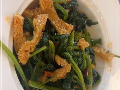 -汗腾格里·风味餐厅(新疆驻京办店)
