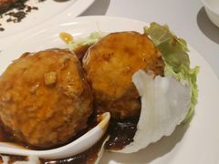 蛋黄狮子头-峨嵋酒家(地安门店)