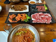 -韩风烤牛肉冷面店