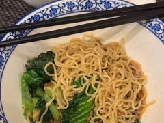 -怡豪大饭店·银顶旋转餐厅