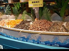 海鲜自助餐-领鲜活海鲜榴莲自助火锅(东门店)