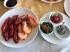 -荣誉国际酒店-云顶旋转餐厅