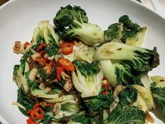 焗锅气奶白菜-小大董·烤鸭(凤凰汇店)