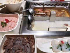 -海底捞火锅鲜切牛肉主题店(长寿路店)
