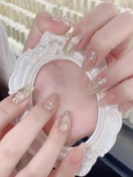 -芊屿芊浔美甲