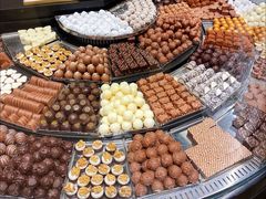 -Laderach 莱德拉(上海环贸iapm店)