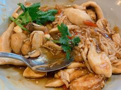 -大头虾越式风味餐厅(光明广场店)