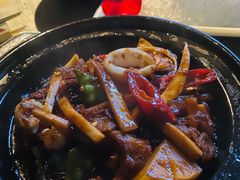 -穹六人间 people 6(岳阳路店)
