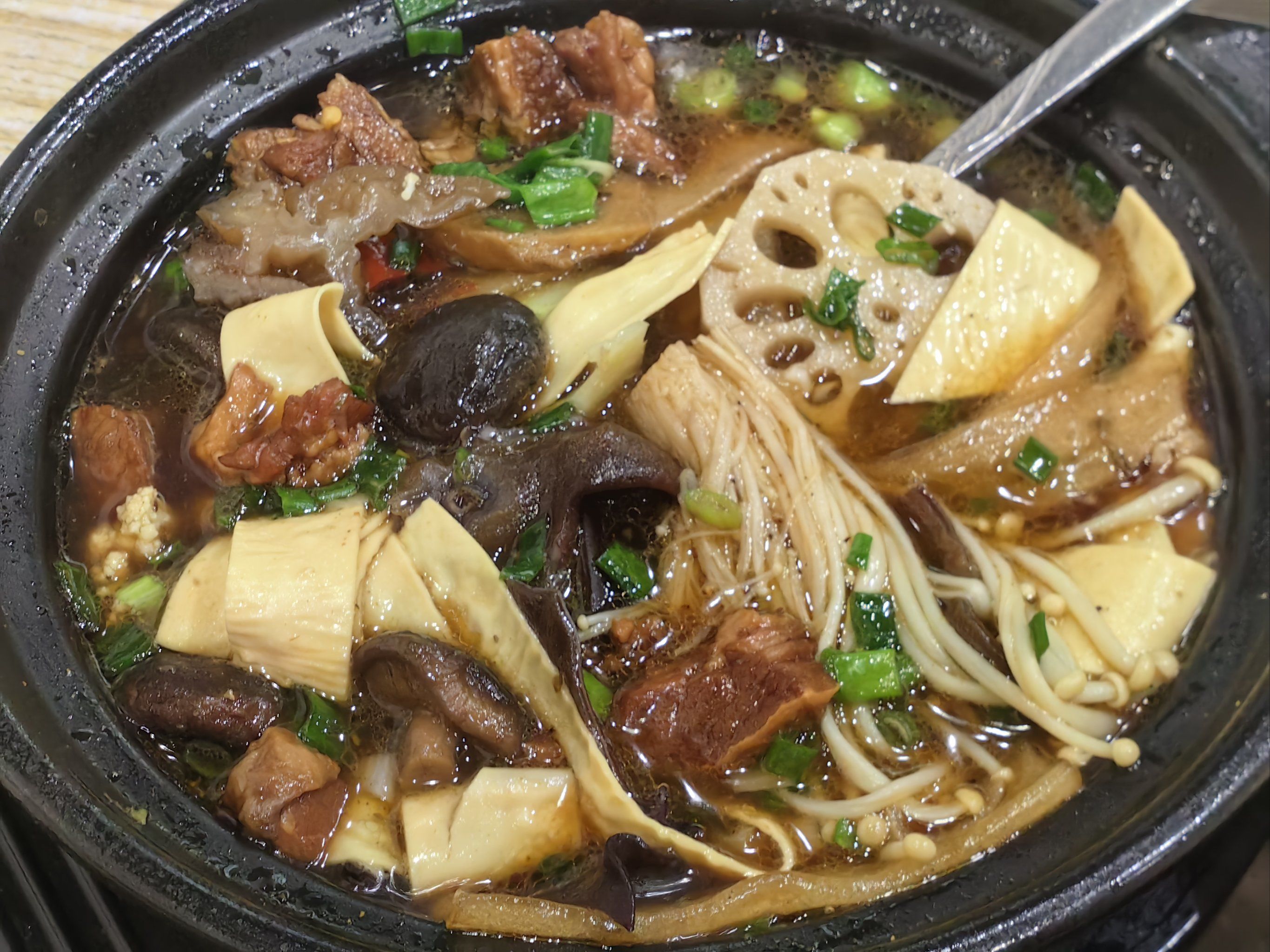一日三餐|砂锅牛肉素菜锅