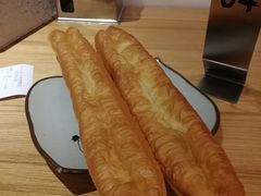 鸡蛋黄油油条-早安山丘·豆浆油条(小木桥路店)