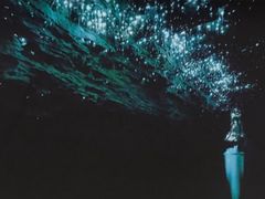 -怀托摩萤火虫洞