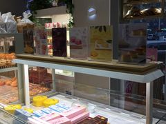 面包甜点陈列柜-好利来(康虹路店)