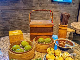 时令佳品青团在苏州山塘街吃上这一口香甜