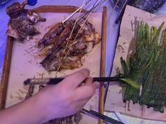-夜火烤摊·东北烧烤酒场·老杨小黄鱼