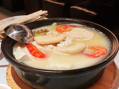 杂锦海鲜豆腐煲-闻见中国海南菜(K11店)