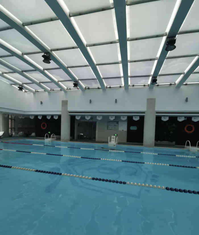 「位置」位于颐和国际a座4楼,观光电梯-大众点评