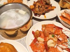 -雍容荟帝王蟹活龙虾展台自助(IFS黑金店)