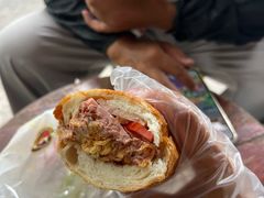-Bánh Mì Huynh Hoa