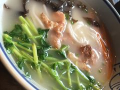 -云海肴·汽锅鸡·云南菜(天山百盛优客店)