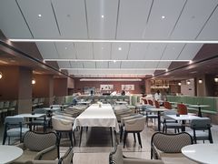 -上海虹桥中心爱琴海亚朵S酒店