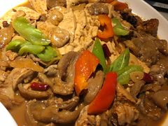 鱼杂炖豆腐-日丰园海肠水饺·老字号大连海鲜(和平广场店)