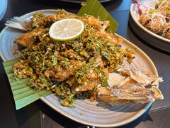 洱海手撕海鲈鱼-Ameigo梅果·云贵川bistro(长宁来福士店)