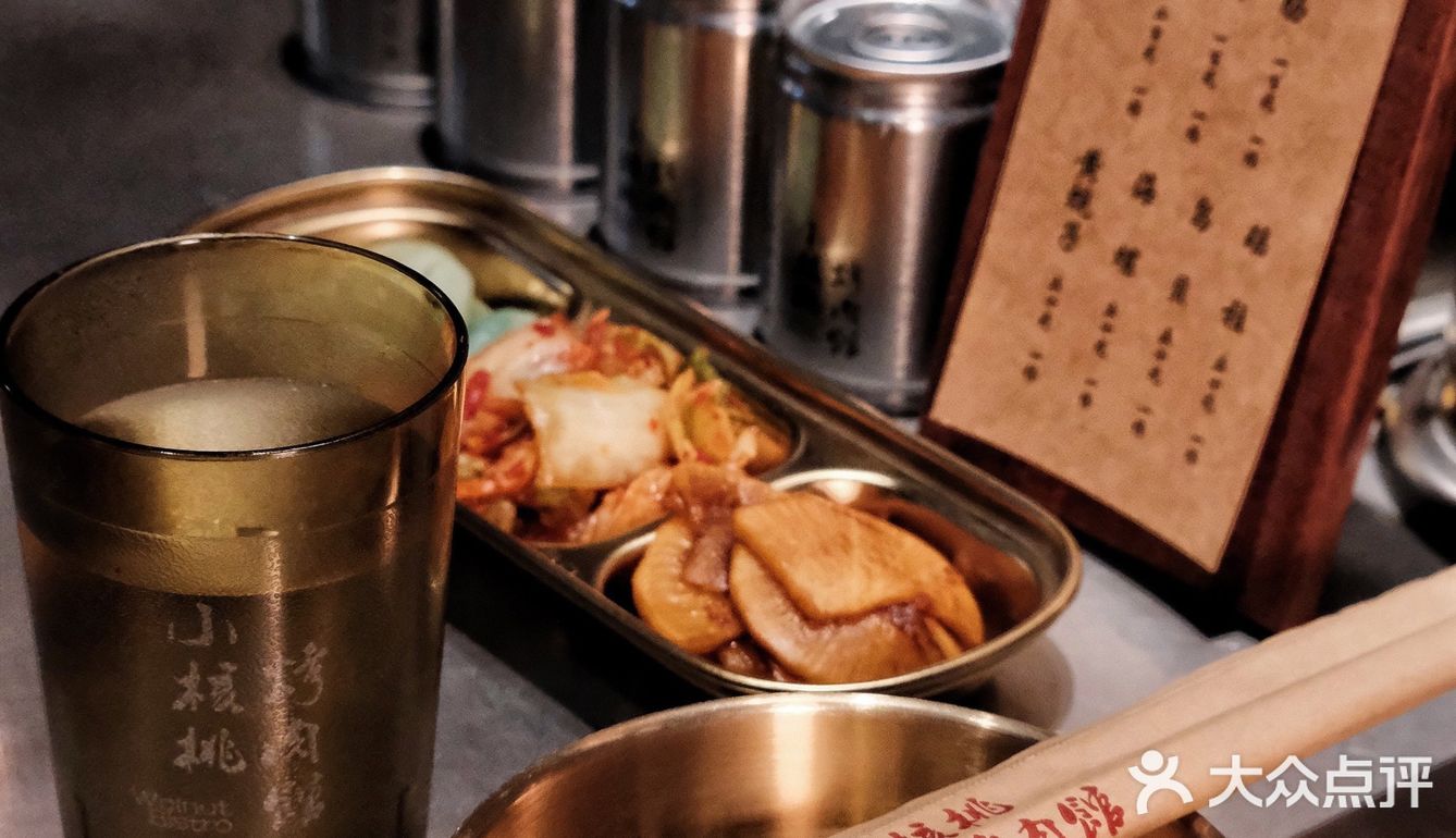 武汉首店｜国潮烤肉之光🔥天鹅蛋拌饭封神‼️